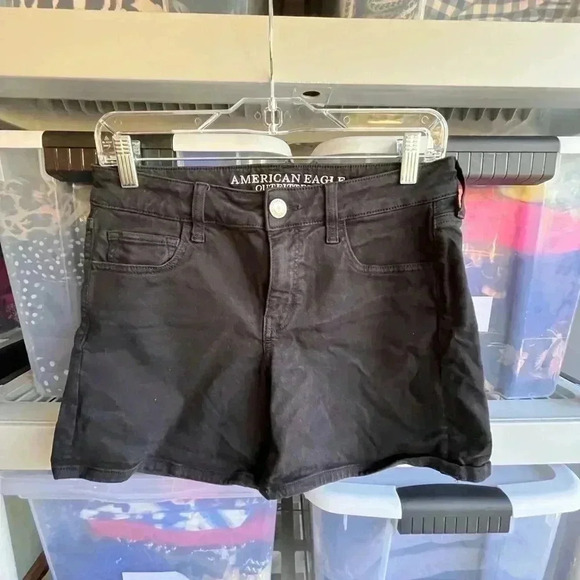 American Eagle Shorts - Size 8 - Picture 5 of 5
